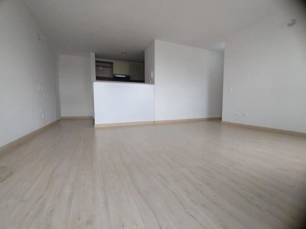 Apartamento de 2 alcobas en venta en Ub. De La Sabana, Bogotá, 64 m² · foto 7 de 20