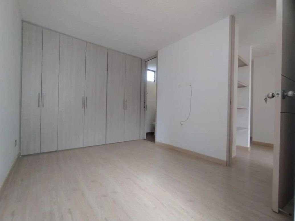 Apartamento de 2 alcobas en venta en Ub. De La Sabana, Bogotá, 64 m² · foto 18 de 20