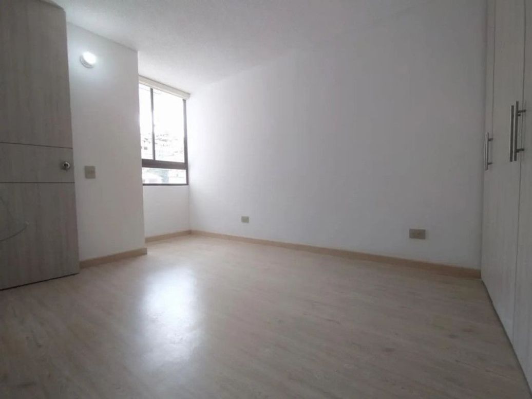 Apartamento de 2 alcobas en venta en Ub. De La Sabana, Bogotá, 64 m² · foto 17 de 20