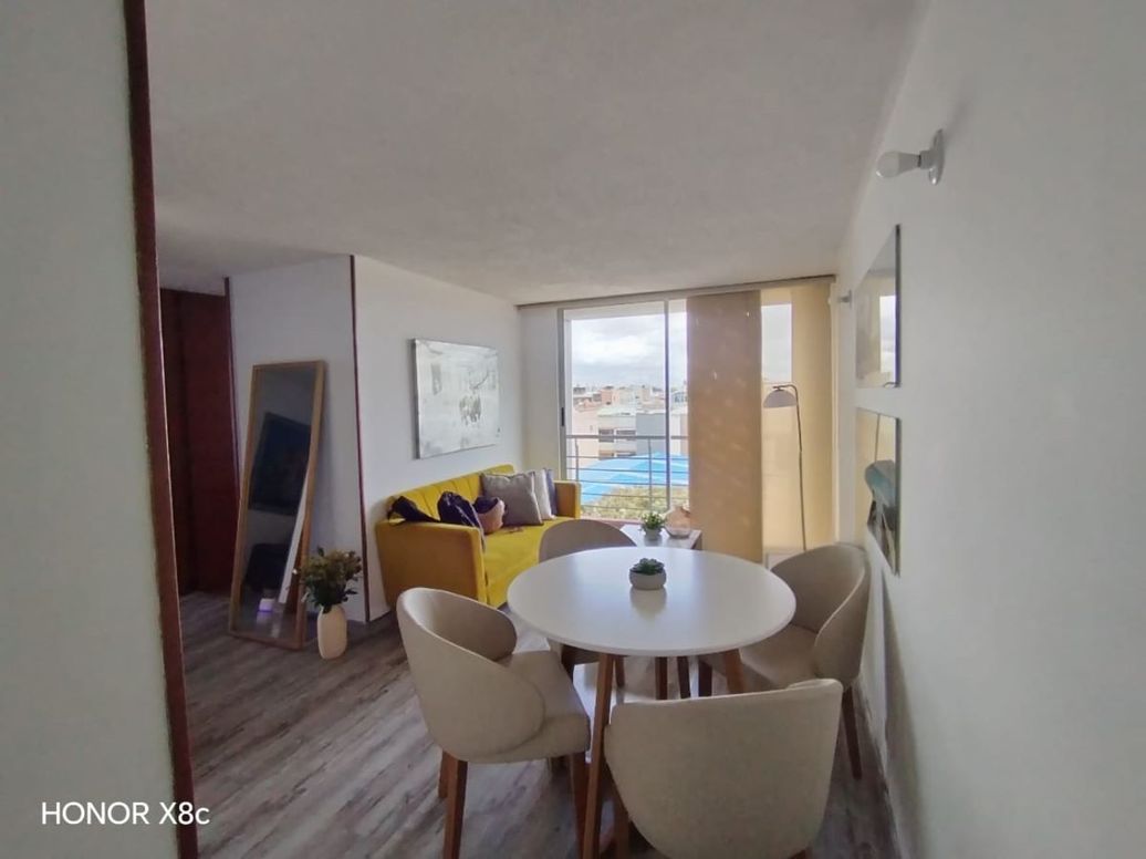 Apartamento de 3 alcobas en venta en La Campiña, Bogotá, 68 m² · foto 3 de 20