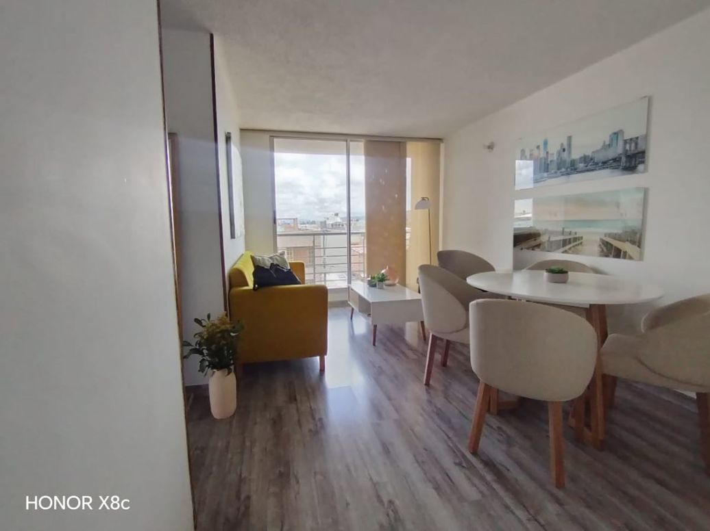 Apartamento de 3 alcobas en venta en La Campiña, Bogotá, 68 m² · foto 2 de 20