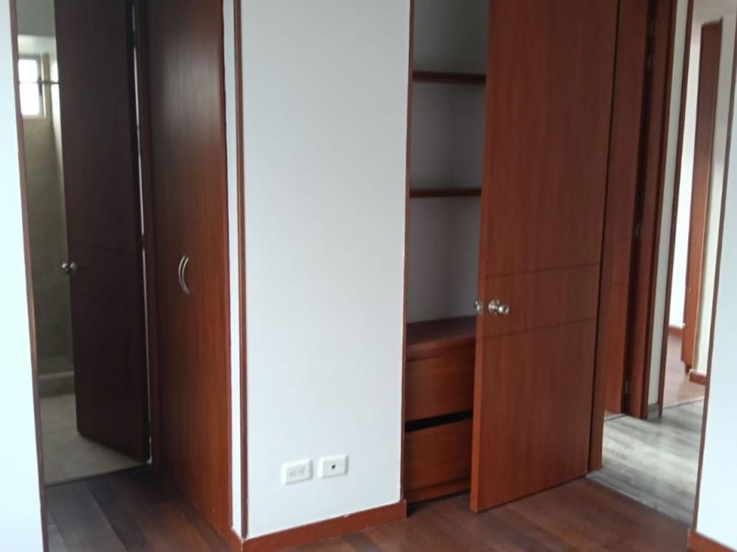 Apartamento de 3 alcobas en venta en La Campiña, Bogotá, 68 m² · foto 9 de 20