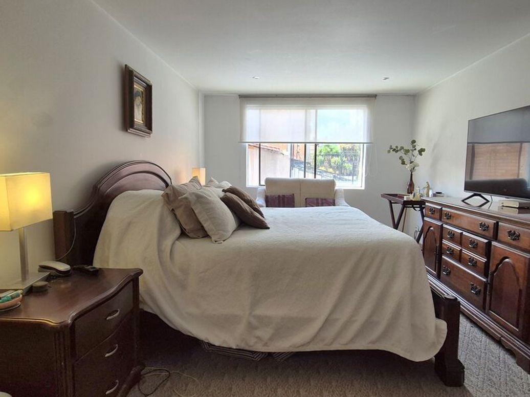 Apartamento de 3 alcobas en venta en San Patricio, Bogotá, 131 m² · foto 8 de 16