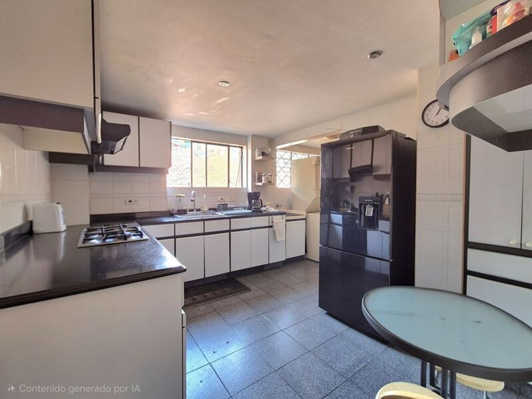 Apartamento de 3 alcobas en venta en San Patricio, Bogotá, 131 m² · foto 4 de 16