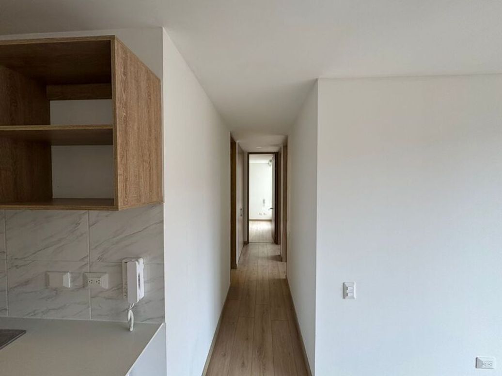 Apartamento de 3 alcobas en venta en Montevideo, Bogotá, 71 m² · foto 4 de 19