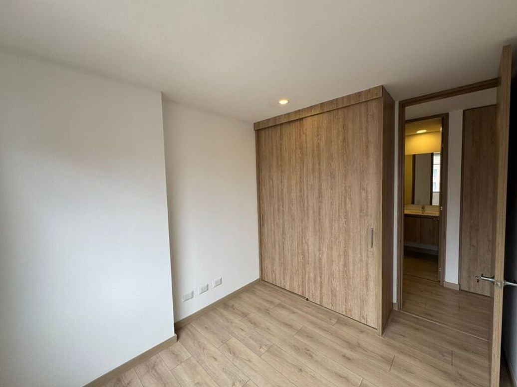 Apartamento de 3 alcobas en venta en Montevideo, Bogotá, 71 m² · foto 5 de 19