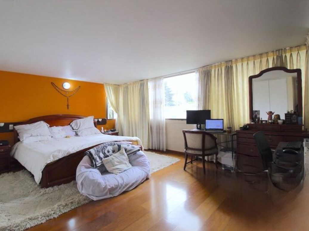 Casa de 4 alcobas en venta en Niza, Bogotá, 291 m² · foto 11 de 20