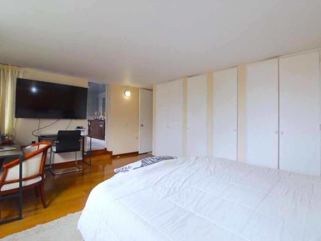 Casa de 4 alcobas en venta en Niza, Bogotá, 291 m² · foto 12 de 20