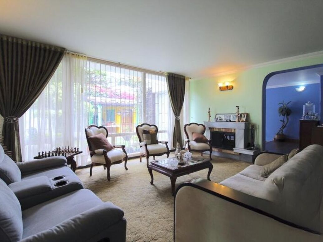 Casa de 4 alcobas en venta en Niza, Bogotá, 291 m² · foto 5 de 20