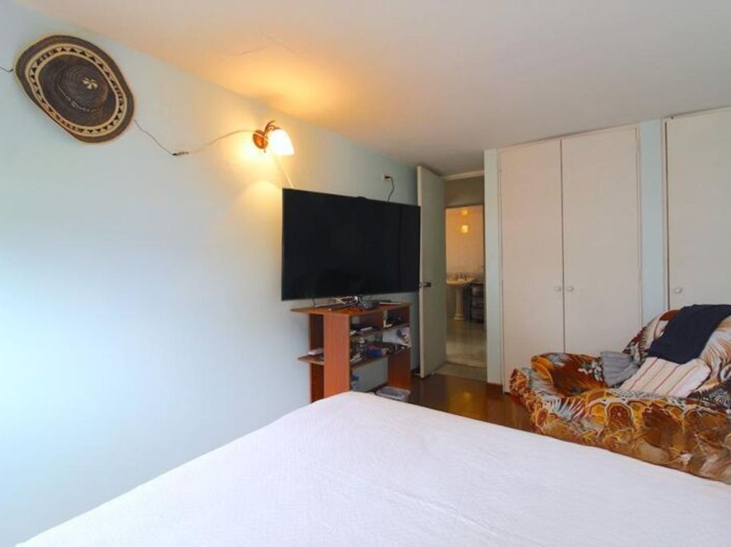 Casa de 4 alcobas en venta en Niza, Bogotá, 291 m² · foto 18 de 20