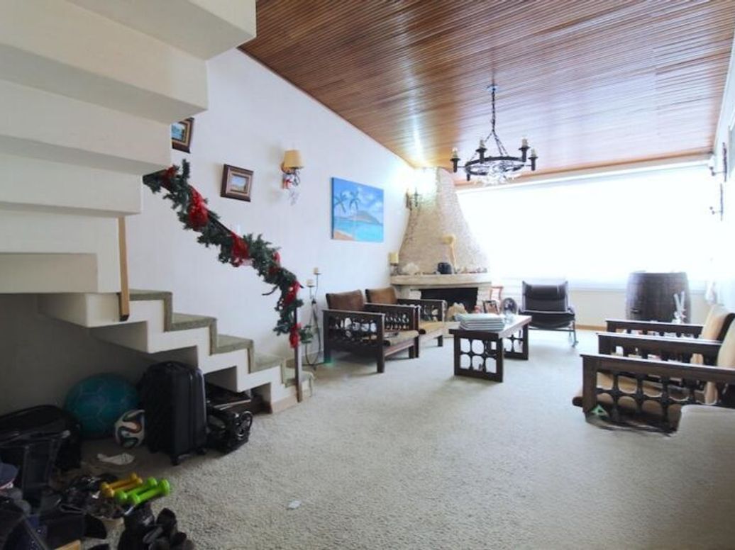 Casa de 6 alcobas en venta en Lisboa, Bogotá, 400 m² · foto 2 de 20