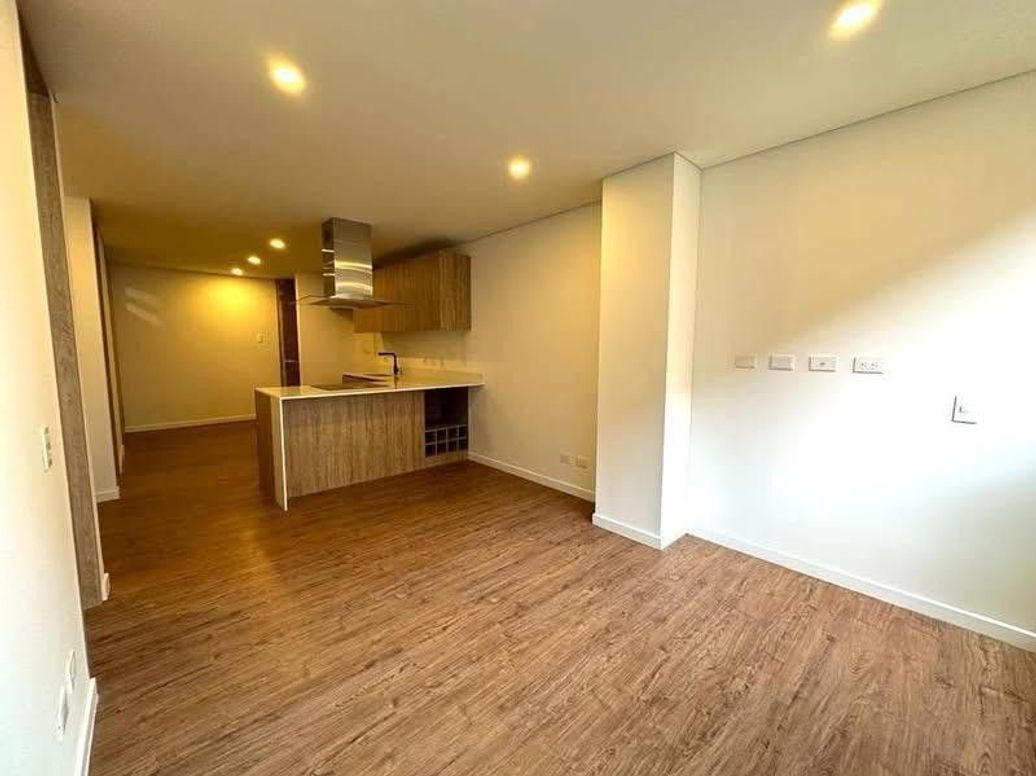 Apartamento de 1 alcoba en venta en Santa Barbara Occidental, Bogotá, 60 m² · foto 8 de 20