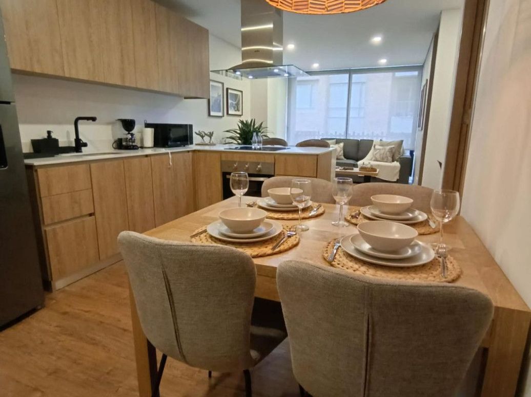 Apartamento de 1 alcoba en venta en Santa Barbara Occidental, Bogotá, 60 m² · foto 3 de 20