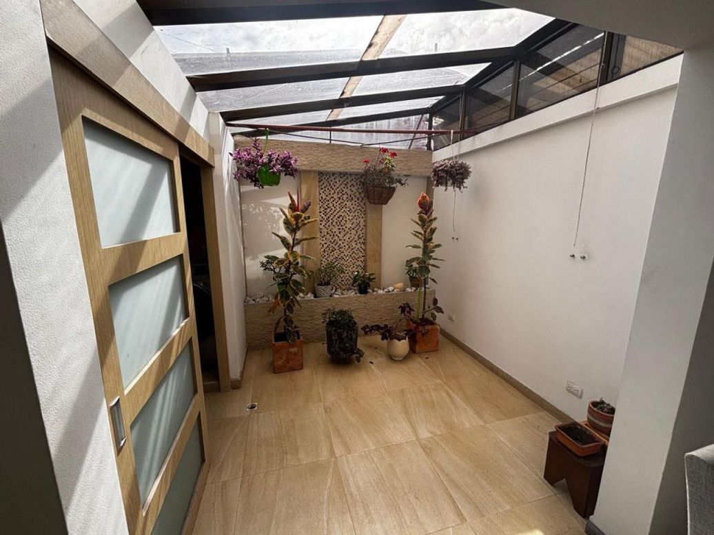 Casa de 4 alcobas en venta en El Contador, Bogotá, 126 m² · foto 4 de 16