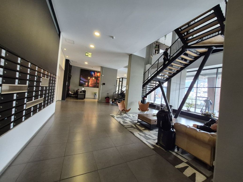 Apartaestudio en venta en Los Alcazares, Bogotá, 40 m² · foto 2 de 20