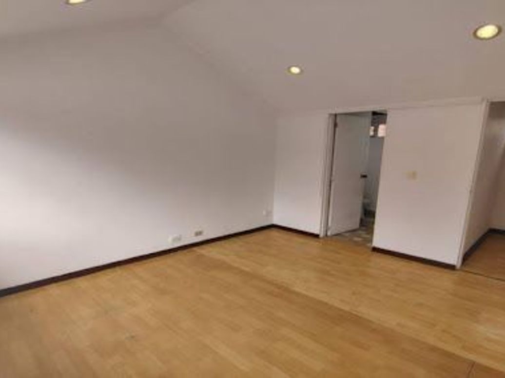 Casa de 6 alcobas en venta en Malibu, Bogotá, 225 m² · foto 6 de 20
