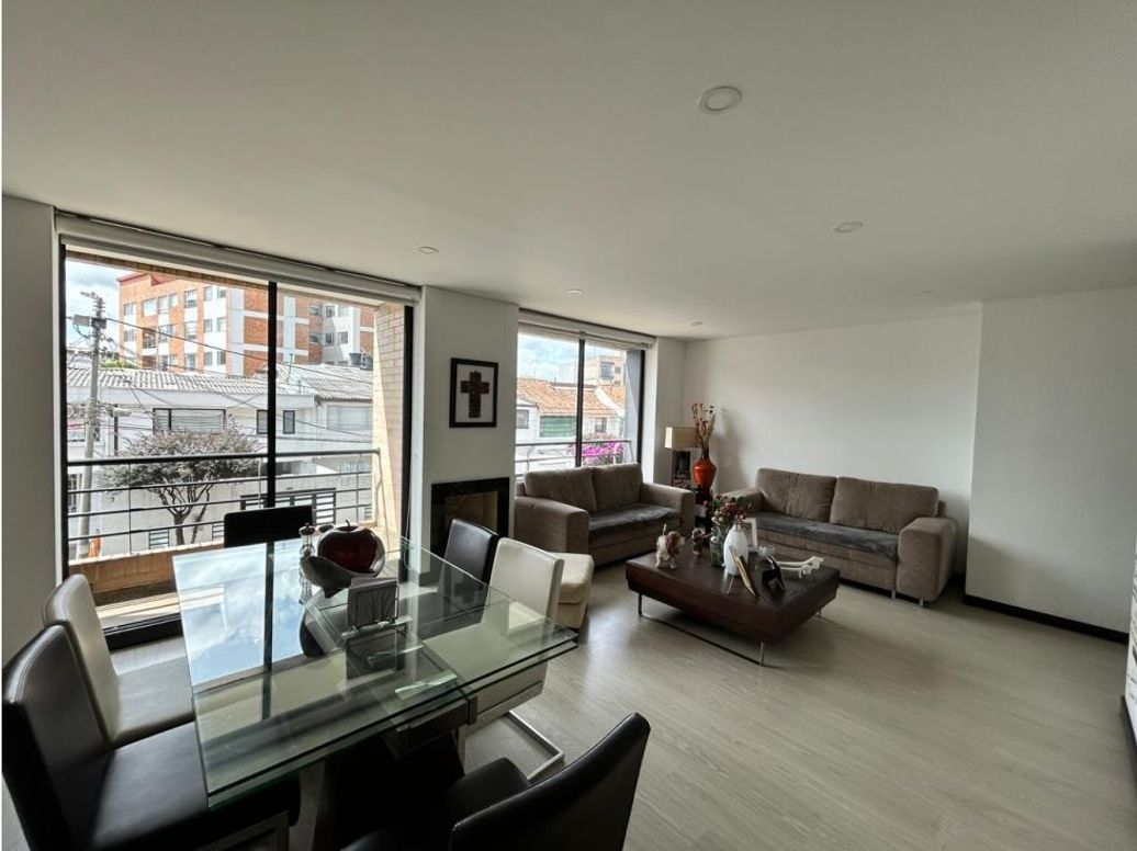 Apartamento de 3 alcobas en venta en Las Villas, Bogotá, 116 m² · foto 2 de 20