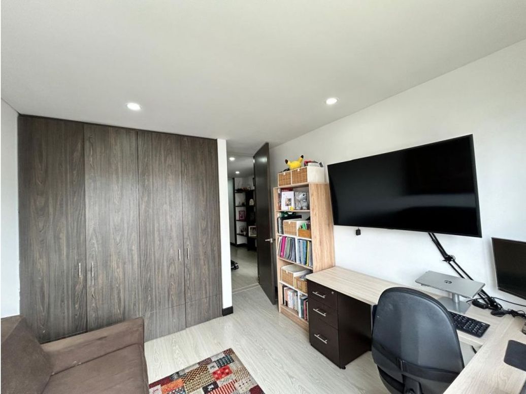 Apartamento de 3 alcobas en venta en Las Villas, Bogotá, 116 m² · foto 18 de 20