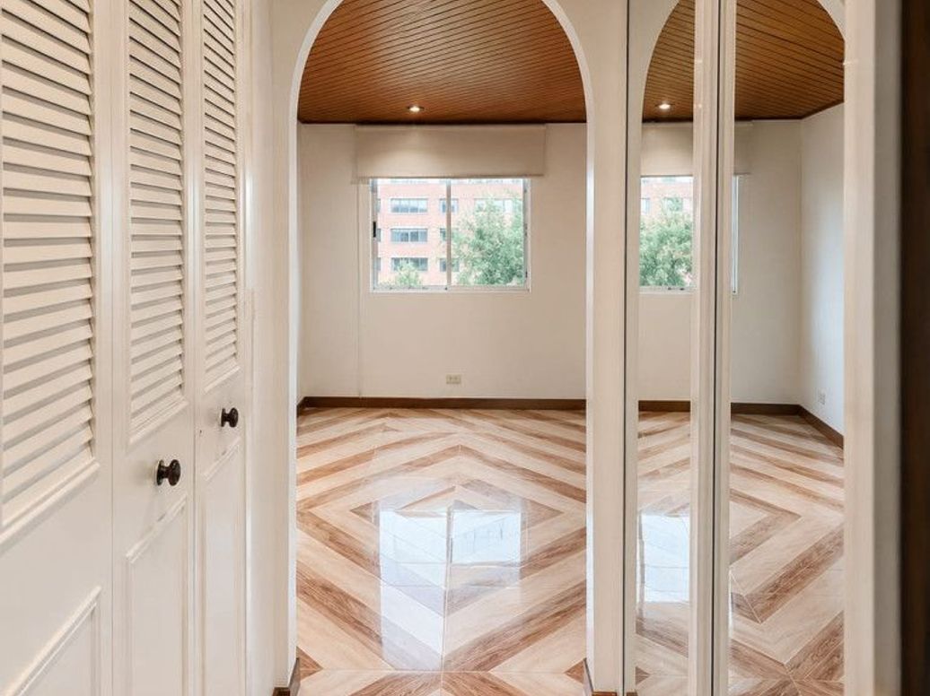 Apartamento de 4 alcobas en venta en Caobos Salazar, Bogotá, 134 m² · foto 5 de 10
