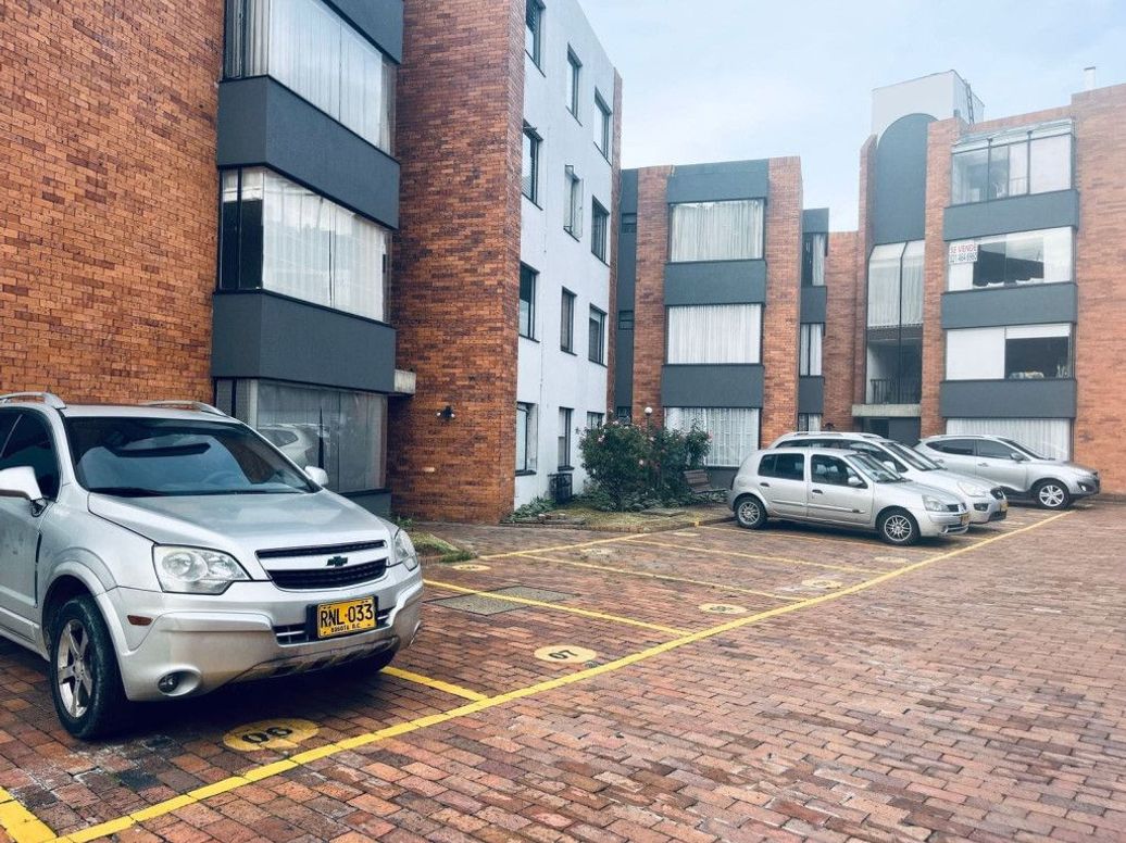 Apartamento de 4 alcobas en venta en Caobos Salazar, Bogotá, 134 m² · foto 10 de 10