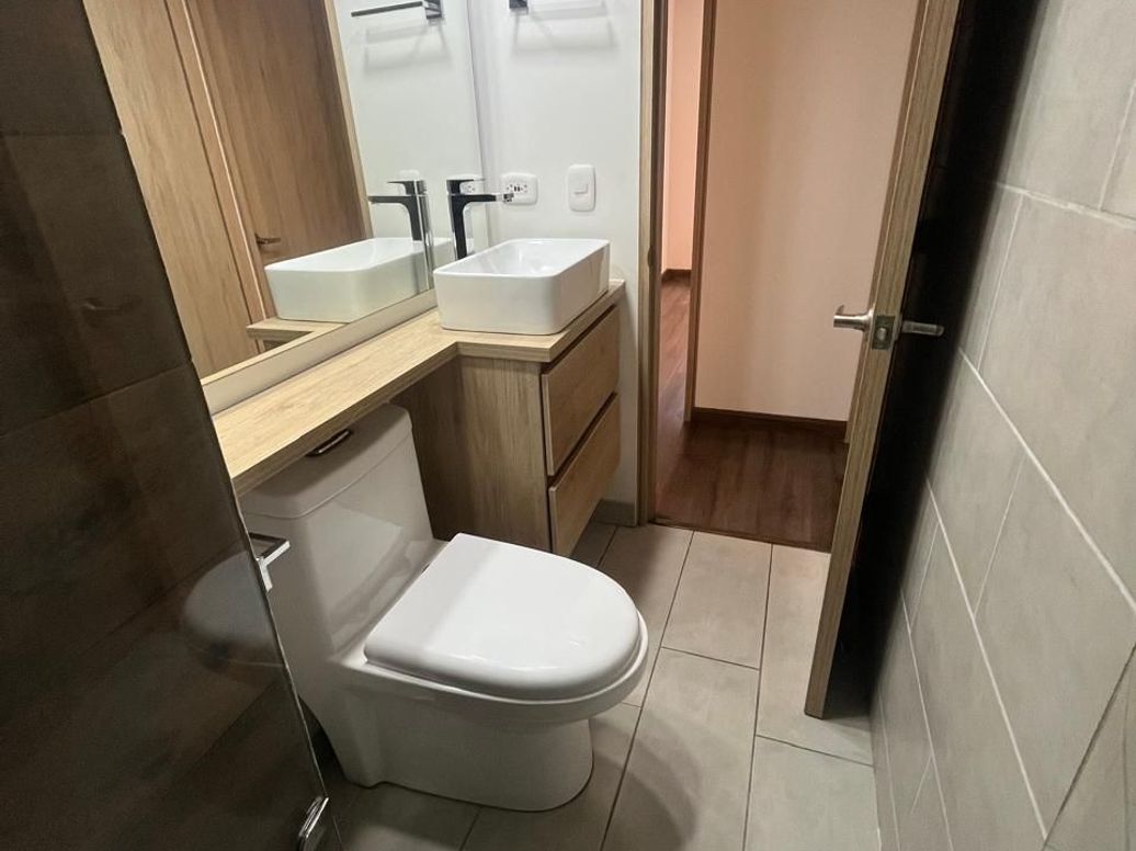 Apartamento de 2 alcobas en arriendo en Canelo, Bogotá, 42 m² · foto 8 de 19