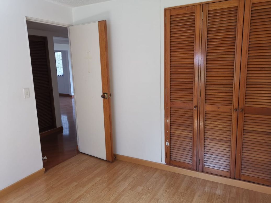 Apartamento de 3 alcobas en venta en Cr. Atabanza, Bogotá, 85 m² · foto 13 de 14