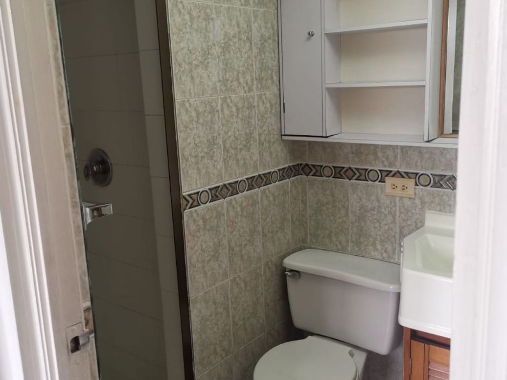 Apartamento de 3 alcobas en venta en Cr. Atabanza, Bogotá, 85 m² · foto 12 de 14