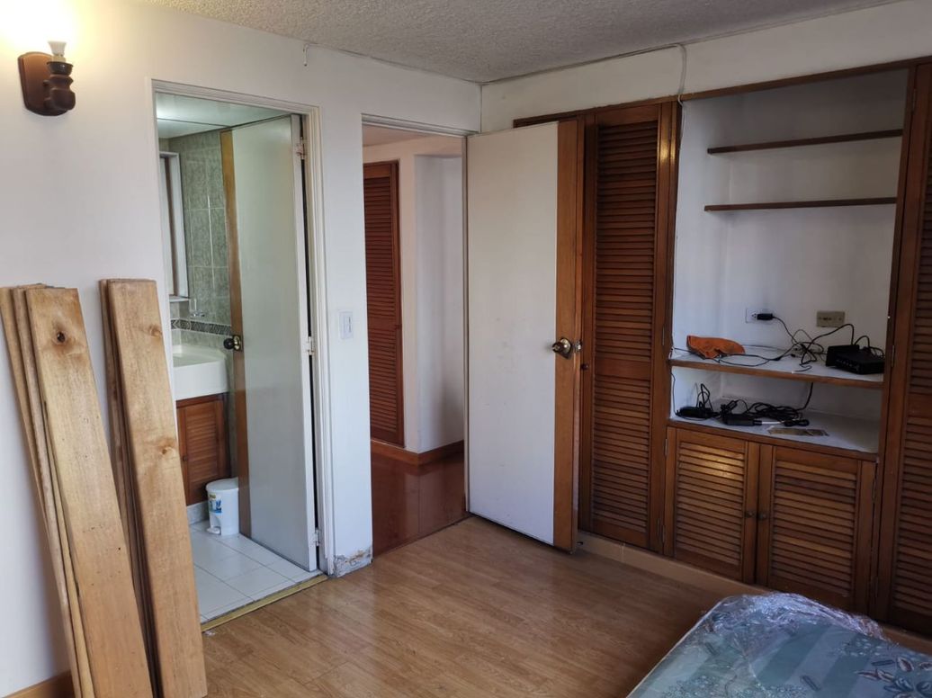 Apartamento de 3 alcobas en venta en Cr. Atabanza, Bogotá, 85 m² · foto 6 de 14