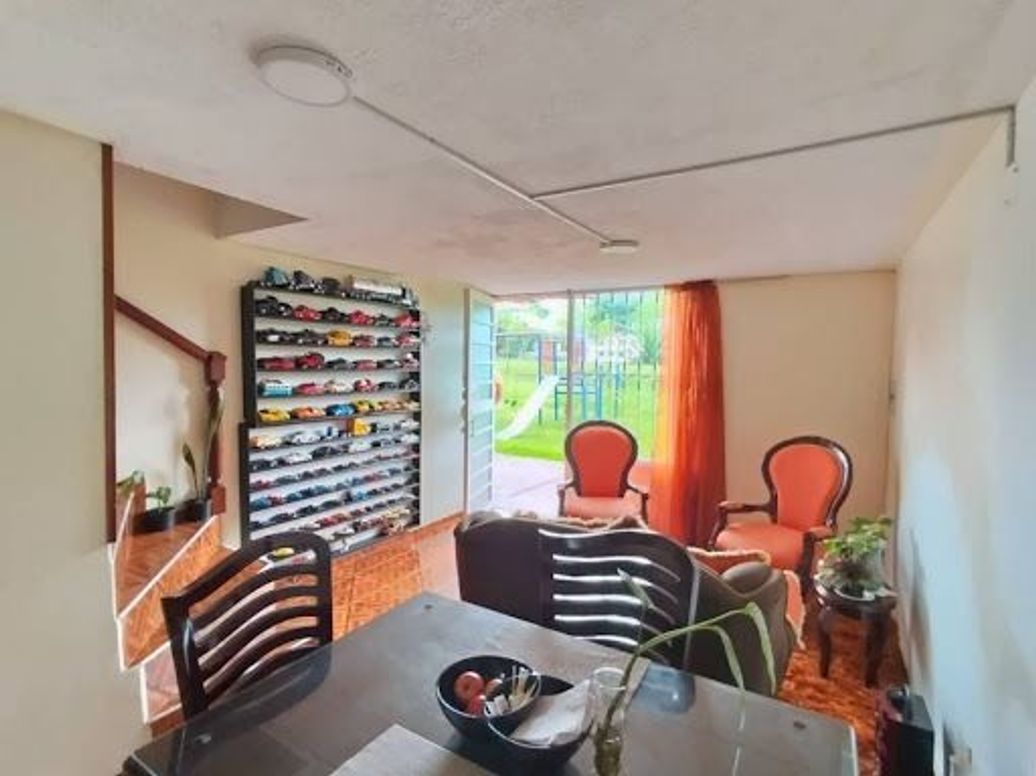 Casa de 4 alcobas en venta en Timiza, Bogotá, 61 m² · foto 2 de 20