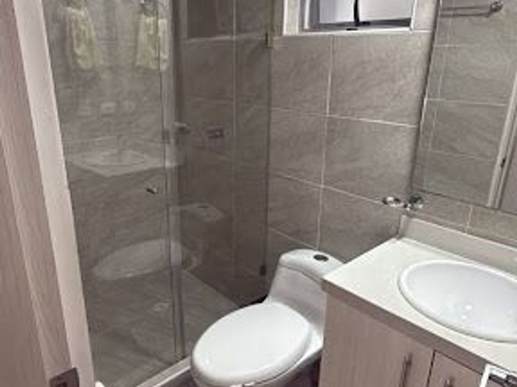 Apartamento de 3 alcobas en venta en Villa Alsacia, Bogotá, 66 m² · foto 8 de 17