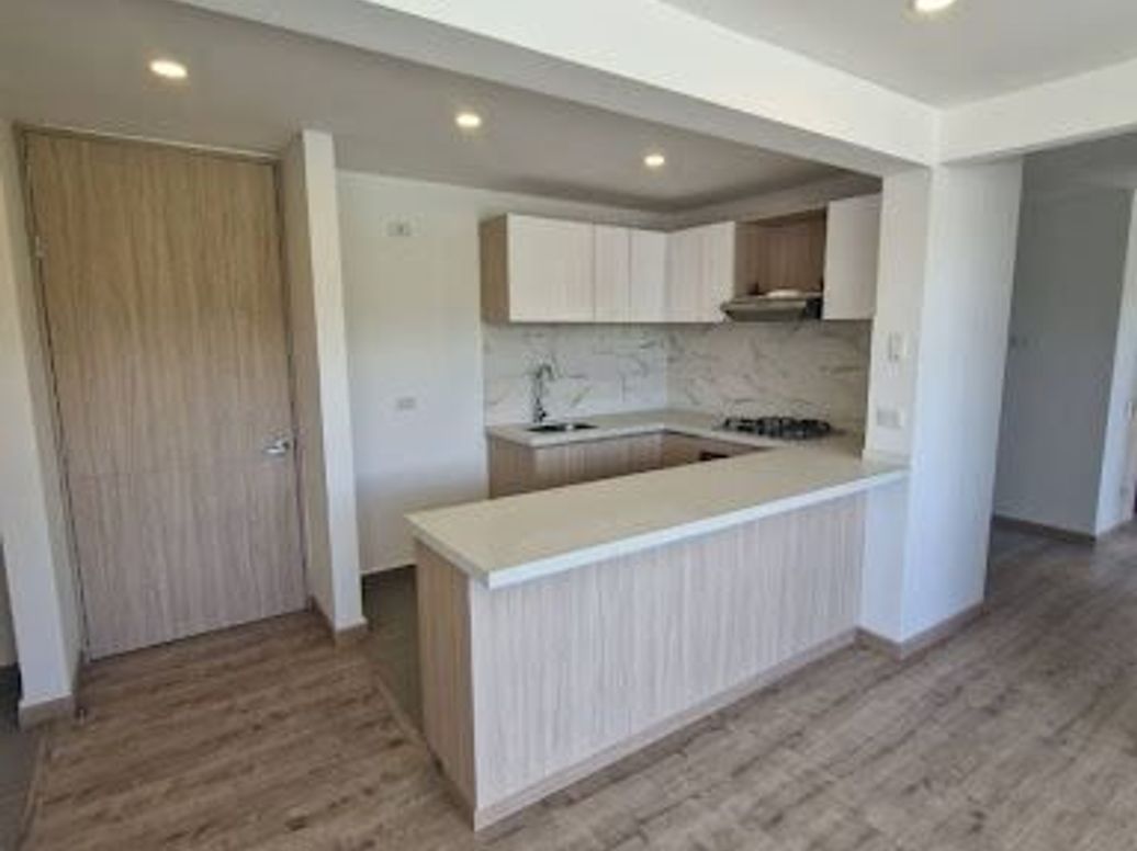 Apartamento de 3 alcobas en venta en Torca, Bogotá, 72 m² · foto 3 de 12