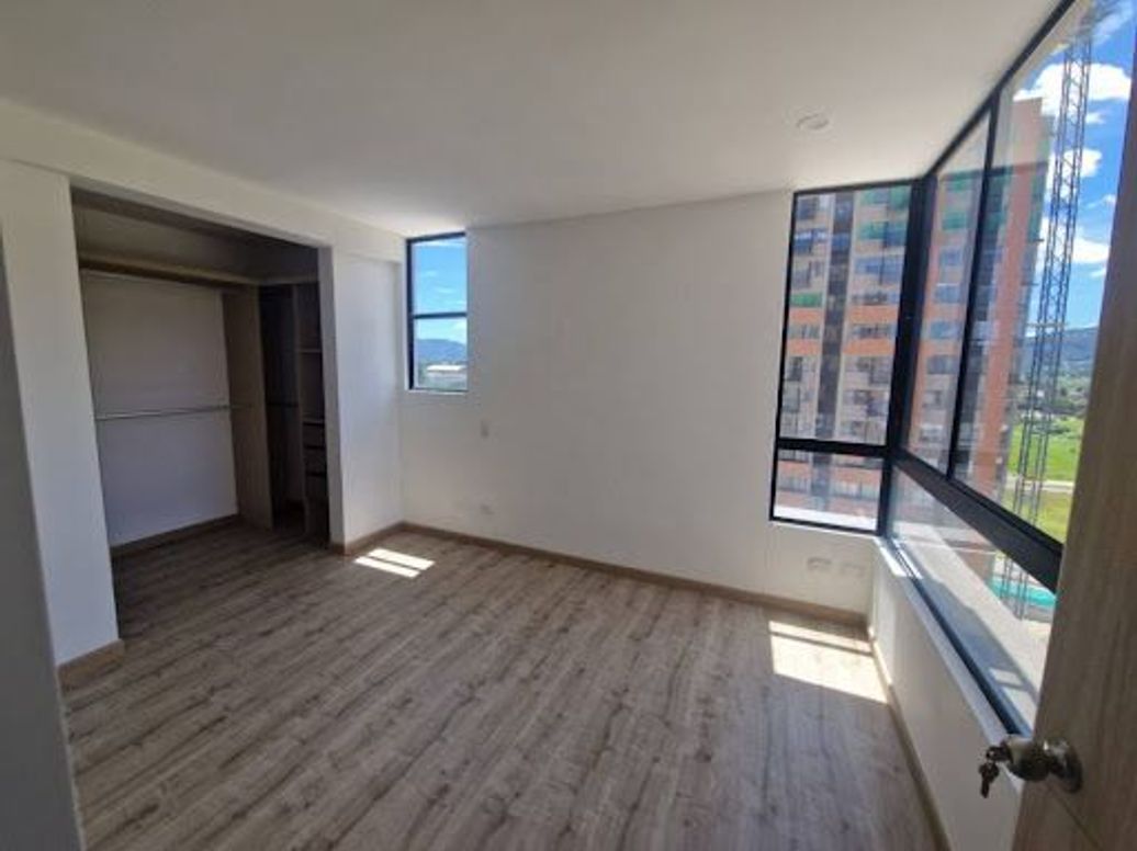 Apartamento de 3 alcobas en venta en Torca, Bogotá, 72 m² · foto 2 de 12