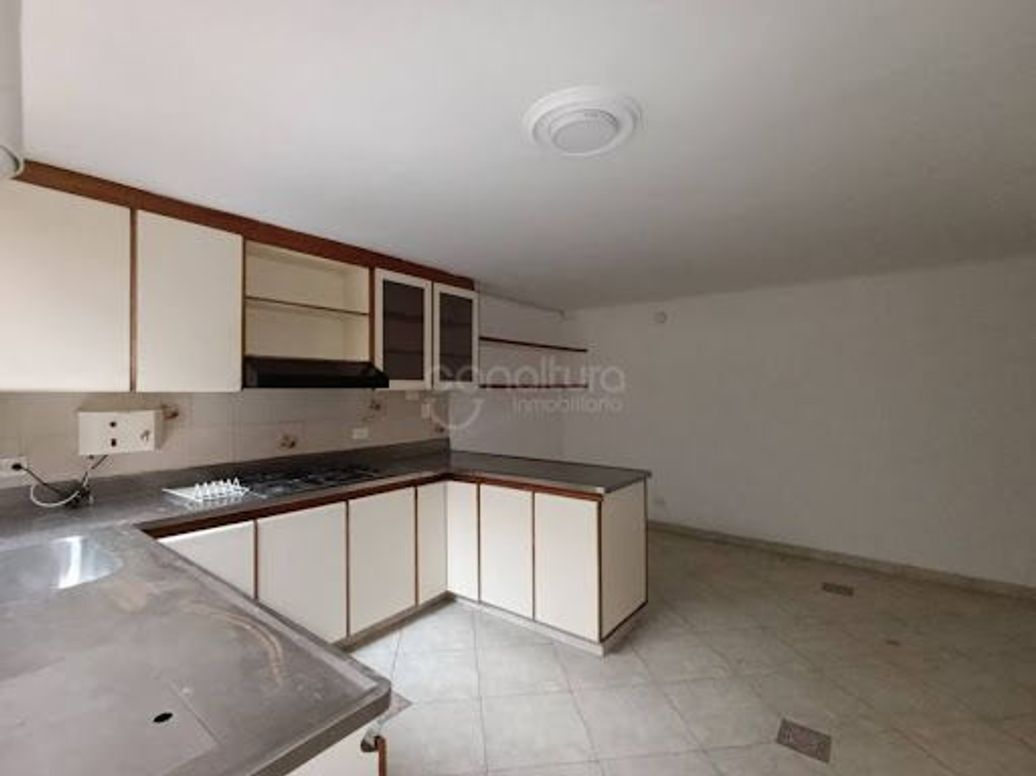 ARRIENDO de CASA COMERCIAL en VELODROMO, Medellín en El Velodromo