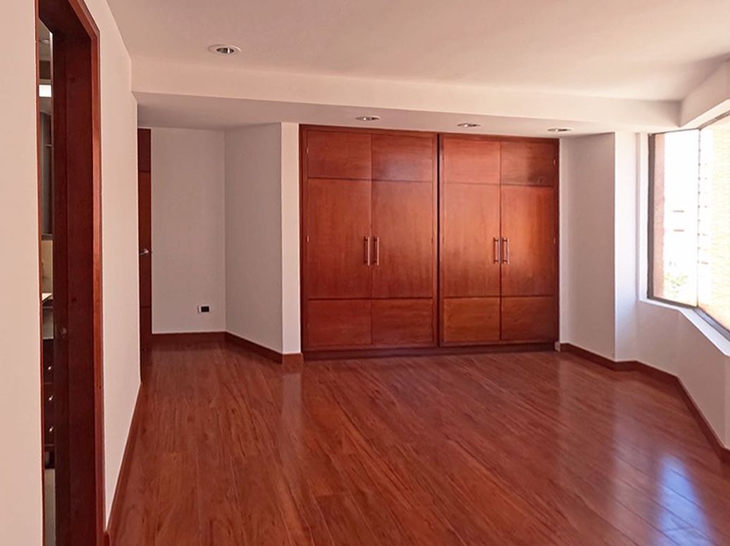Apartamento de 4 alcobas en venta en San Patricio, Bogotá, 380 m² · foto 17 de 20