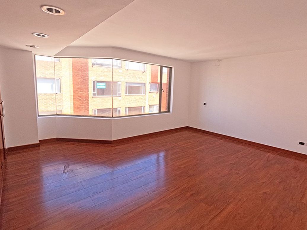 Apartamento de 4 alcobas en venta en San Patricio, Bogotá, 380 m² · foto 14 de 20
