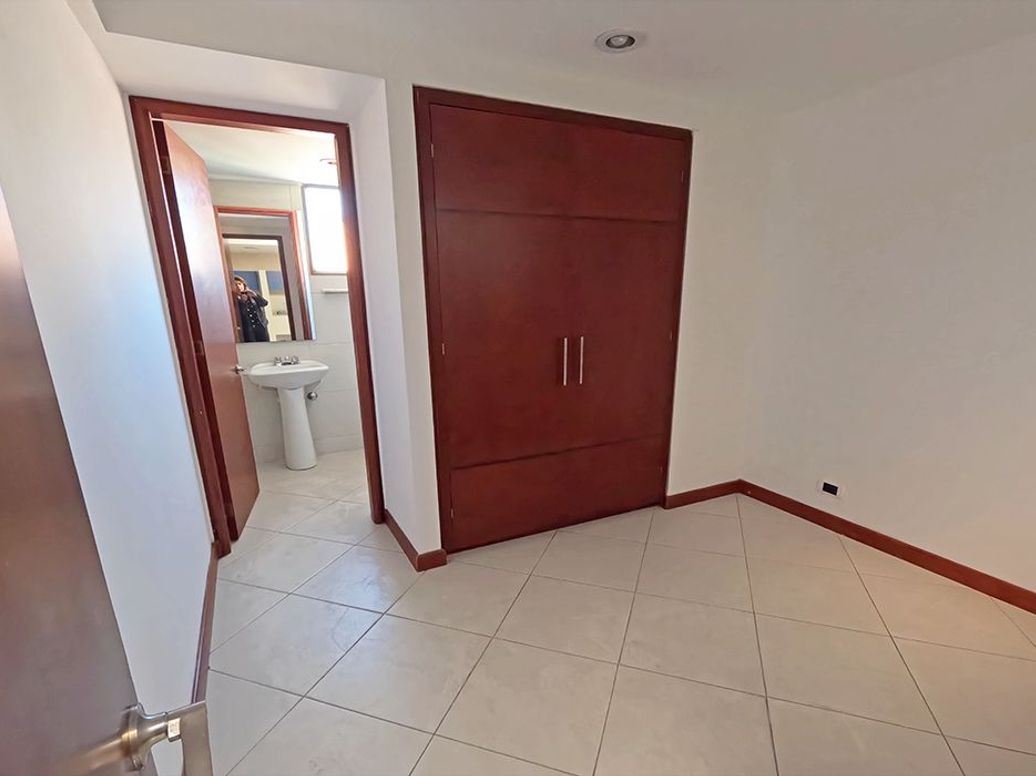 Apartamento de 4 alcobas en venta en San Patricio, Bogotá, 380 m² · foto 8 de 20