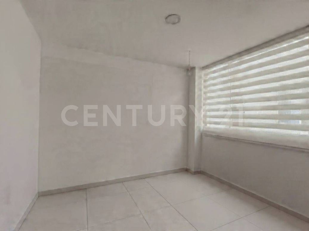 Apartamento de 3 alcobas en venta en Los Cerezos, Bogotá, 77 m² · foto 12 de 20