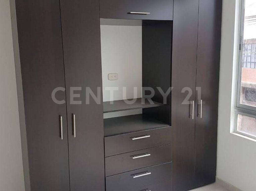 Apartamento de 3 alcobas en venta en Los Cerezos, Bogotá, 77 m² · foto 13 de 20