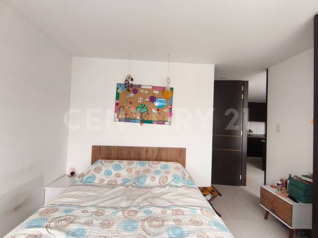 Apartamento de 3 alcobas en venta en Los Cerezos, Bogotá, 77 m² · foto 10 de 20