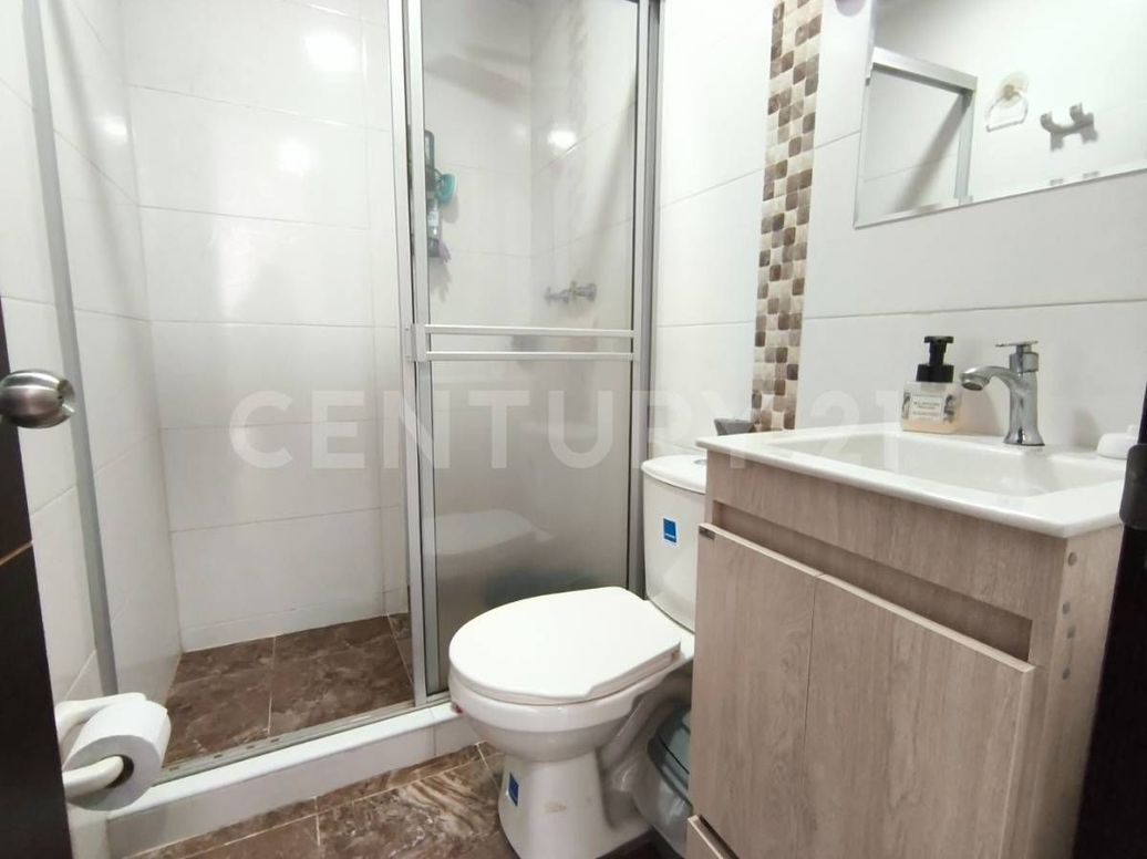 Apartamento de 3 alcobas en venta en Los Cerezos, Bogotá, 77 m² · foto 16 de 20