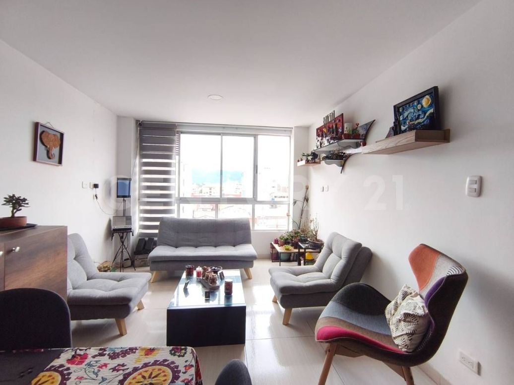 Apartamento de 3 alcobas en venta en Los Cerezos, Bogotá, 77 m² · foto 7 de 20