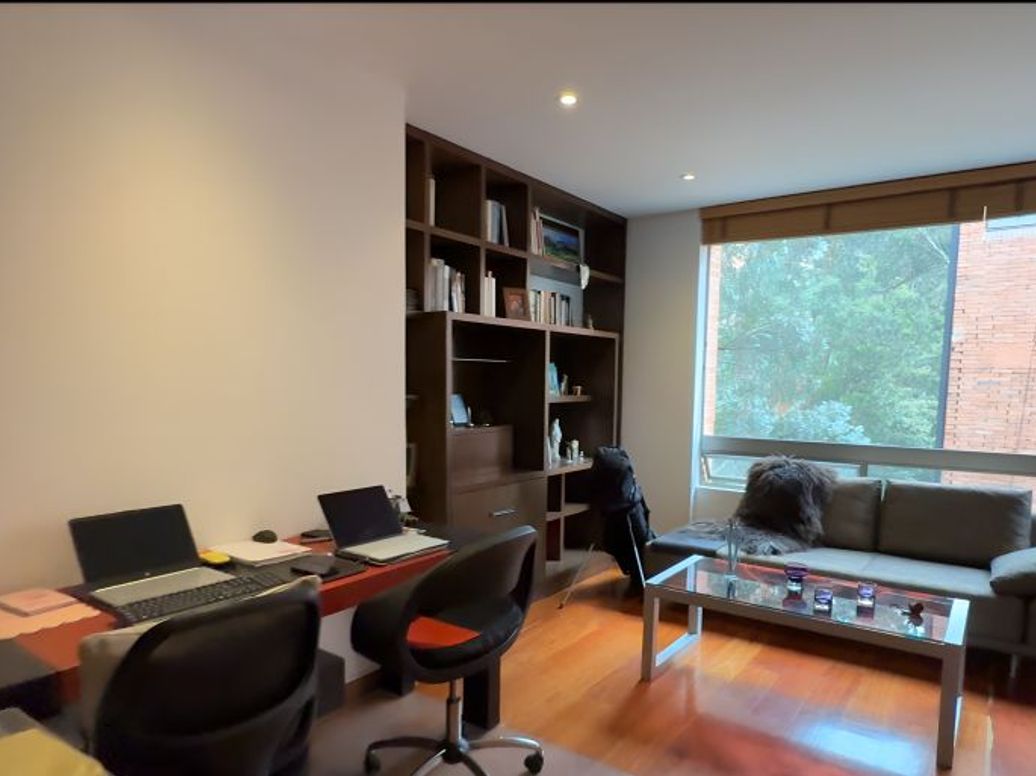 Apartamento de 3 alcobas en venta en Los Rosales, Bogotá, 204 m² · foto 8 de 20