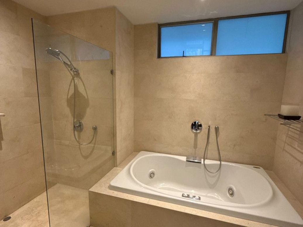 Apartamento de 3 alcobas en venta en Los Rosales, Bogotá, 204 m² · foto 14 de 20