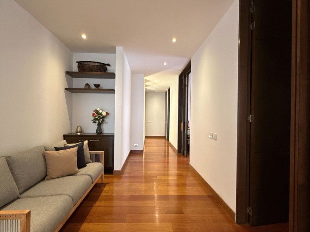 Apartamento de 3 alcobas en venta en Los Rosales, Bogotá, 204 m² · foto 6 de 20