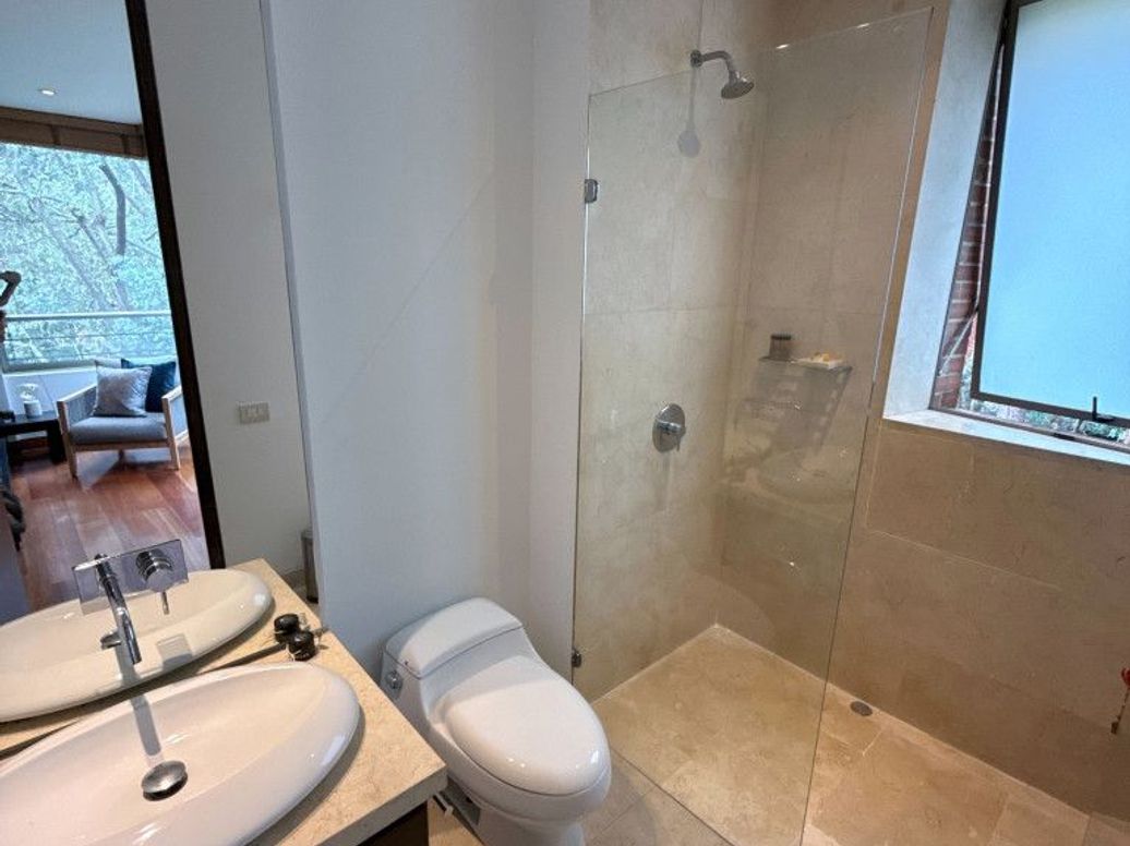 Apartamento de 3 alcobas en venta en Los Rosales, Bogotá, 204 m² · foto 15 de 20
