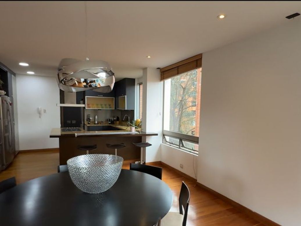 Apartamento de 3 alcobas en venta en Los Rosales, Bogotá, 204 m² · foto 5 de 20
