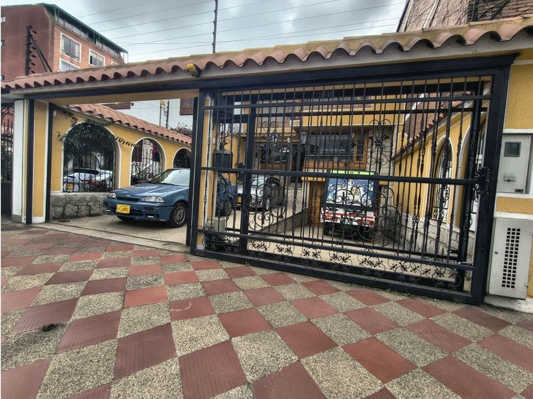 Casa de 4 alcobas en venta en Modelia, Bogotá, 196 m² · foto 2 de 20