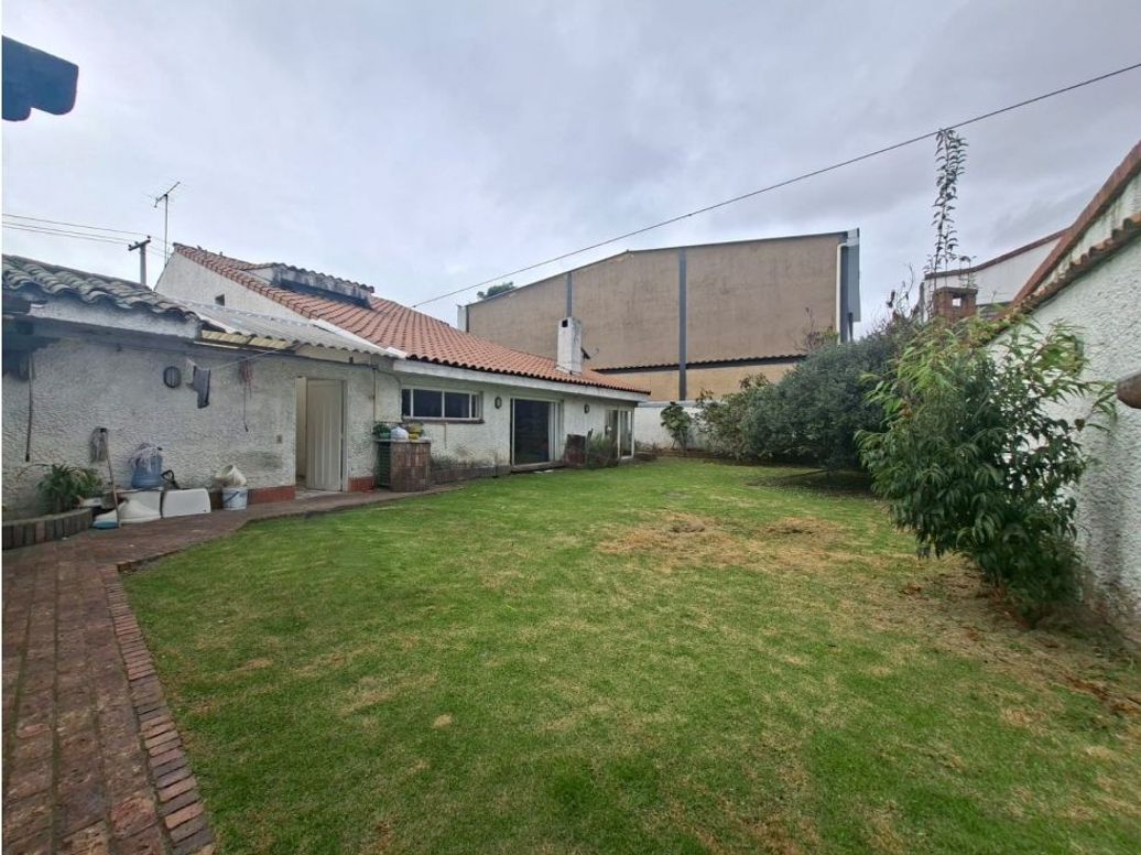 Casa de 5 alcobas en venta en Alhambra, Bogotá, 300 m² · foto 4 de 15