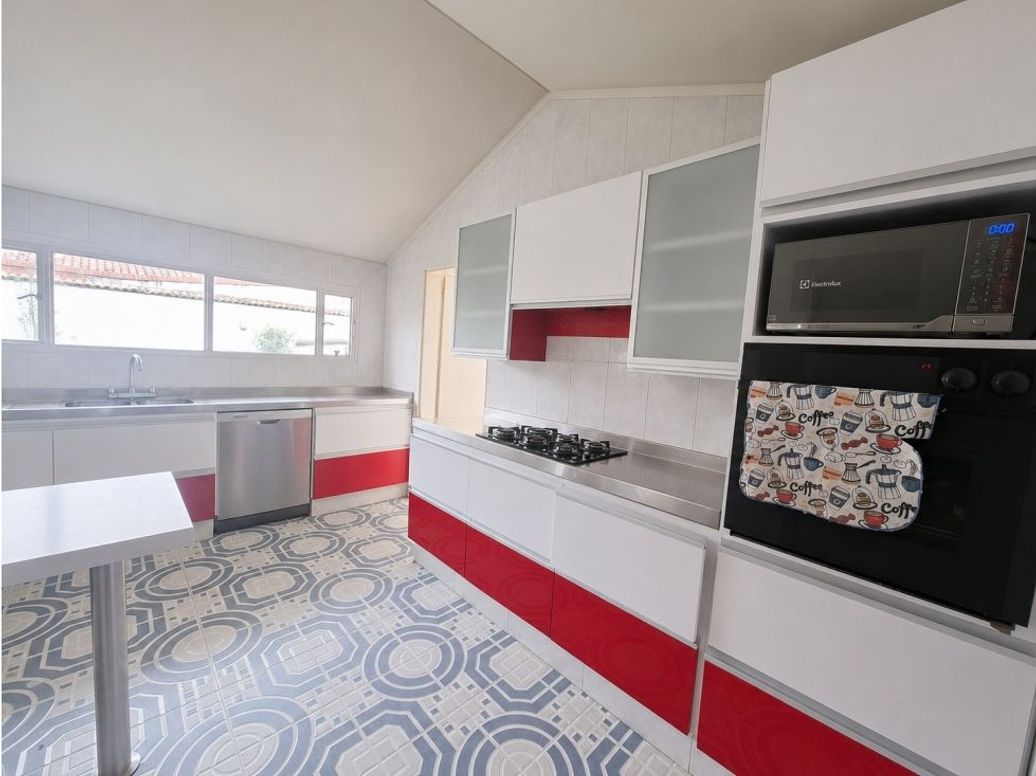 Casa de 5 alcobas en venta en Alhambra, Bogotá, 300 m² · foto 11 de 15