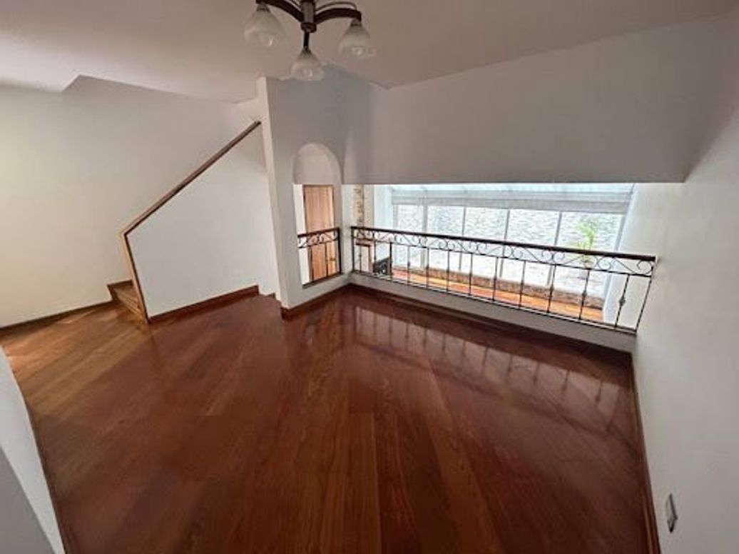 Casa de 3 alcobas en venta en San Patricio, Bogotá, 180 m² · foto 3 de 20